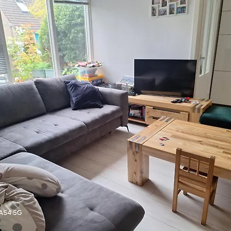 Дом отдыха Large Family House In Tanthof,