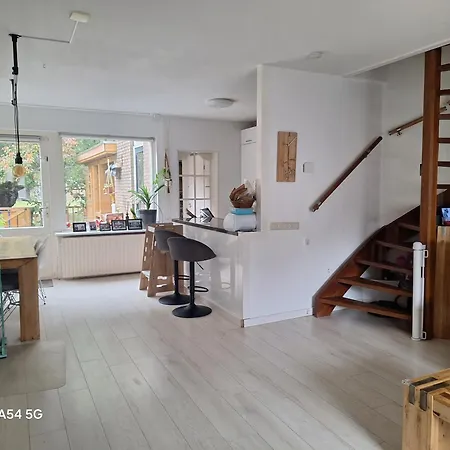 Дом отдыха Large Family House In Tanthof,